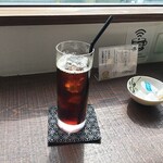 番屋カフェ - 食後にアイスコーヒー。窓際にいると、春の陽気でポカポカと暖かくなってきたので、アイスコーヒーの冷たさが心地よい♪