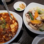 Kanton Ryo U Risui Ren Getsu - 麻婆豆腐&春雨と五目野菜炒め