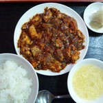 中華料理 唐韻 - マーボ豆腐（ご飯、スープ、搾菜付）＠780円
