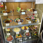 重亭 - 外のショーケース
      この雰囲気、好きだなあ