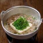 日本产黑毛和牛的肉吸豆腐小火锅风味