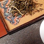 星のや 京都 ダイニング - 揚げた細切り昆布