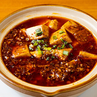 干鍋など四川を中心とした中華料理も。タピオカ入りの酢豚も好評