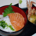 サーモンえんがわ丼