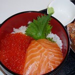サーモンいくら丼