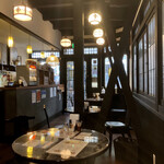 谷町六丁目 道勝cafe - 古民家で和な店内。