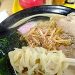 共栄ラーメン - 青竹手打ち麺近影