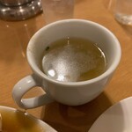 南海飯店 - かたい焼ソバのスープ