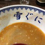 雪ぐに - どんぶりに店名が入ってました
