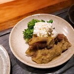 炭火割烹 白坂 - ⚫ホタルイカ燻製　自家製オイスターソース　菜の花　リコッタチーズ