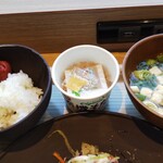 スーパーホテル - ご飯、味噌汁、納豆
