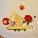 洋食の店 橋本 - 前菜は真鯛と野菜と果物のHors-d’œuvre