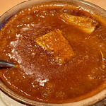 洋食の店 橋本 - グツグツ煮えた鍋でビーフカレー登場