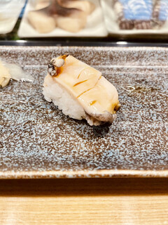 都寿司 - 蝦夷鮑は旬ですから当然握りでも出してくれます