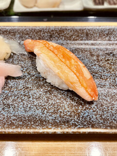 都寿司 - 蟹は毛蟹が一番ですけどたらばもこれだけ太いと美味しいですね