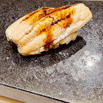 鮨 心白 - 煮穴子はツメで　正統派江戸前寿司だ