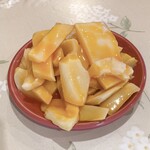 台北　餃子専門店 - ピリ辛竹筍漬480円