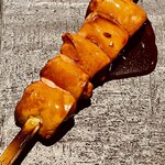 とり茶太郎 - 一黒軍鶏のレバー　タレを纏って登場です