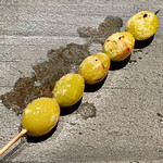 とり茶太郎 - 銀杏です　大粒のものが一列