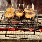 とり茶太郎 - 肉詰め椎茸製作中の風景　ずっとガン見しっぱなしです（笑）