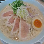 鶏白湯そば 燠 - 味噌鶏白湯ラーメン(900円)