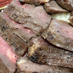 陣中 - こんなに分厚い牛ハラミが１０切れも入っています(@_@)