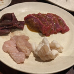 黒毛和牛食べ放題 みやもと牧場 - 一人前ずつ頼めるの良いね