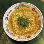 タックンFOOD ベトナム・アジア食品 - ビーフシチュー風味ラーメン作ってみました。