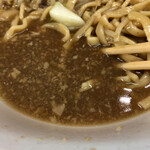 ラーメン二郎 - スープの表情
