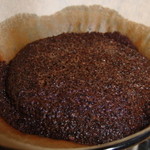 リヒト珈琲 - 蒸らし中。この時間の香りが一番好きです。