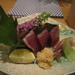 ぬる燗佐藤 - 戻りかつおたたき
      