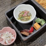 ぼちぼち - つきだし