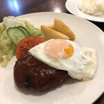 BIG MOUTH2 - ハンバーグステーキに目玉焼きをトッピング