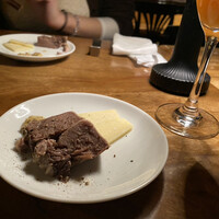 カルネジーオ イースト - 