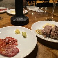 カルネジーオ イースト - 