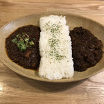 コスギカレー - 濃すぎチキンカレーと濃すぎスパイシーキーマカレーのダブルゥ950円