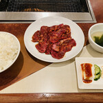 Yakinikurestauranthigashiyama - 