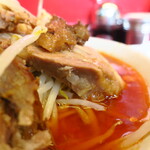ラーメン二郎 - 豚の厚み