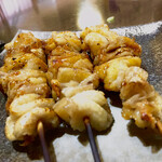 信長 - とり皮はタレ。カリクニュで旨し