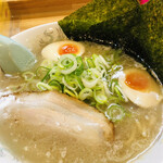 ラーメン 三太 - 塩ラーメン
            サービス券の味玉付き