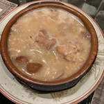シェフ・デ・ブッチョ - 豚肉と白インゲンの煮込み¥840
濃く煮込まれてて白インゲンはほぼ消滅してます
美味しいです