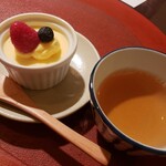 作並温泉 湯の原ホテル - デザートのプリン(ラズベリー&ブルーベリー）お茶。