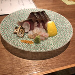 薫り - お造里2種（鰹の炙り、鯛の昆布締め）