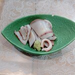 三明寿司 - お通しのイカ