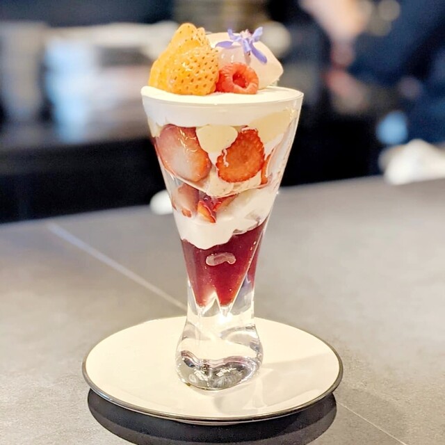 Patissiere Mayo パティシエール マヨ 六本木 パフェ 食べログ