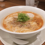 創作麺工房 鳴龍 - 担担麺900円
      味付玉子100円