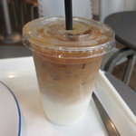 Cafe comme ca - アイスカフェラテ　３３０円