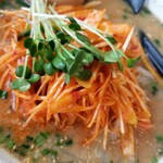 kurumayara-men - ネギ味噌ラーメン。煮卵はお子様ラーメンから略奪。