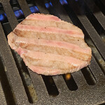 黒毛和牛焼肉 白か黒 - 