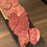 黒毛和牛焼肉 白か黒 - 